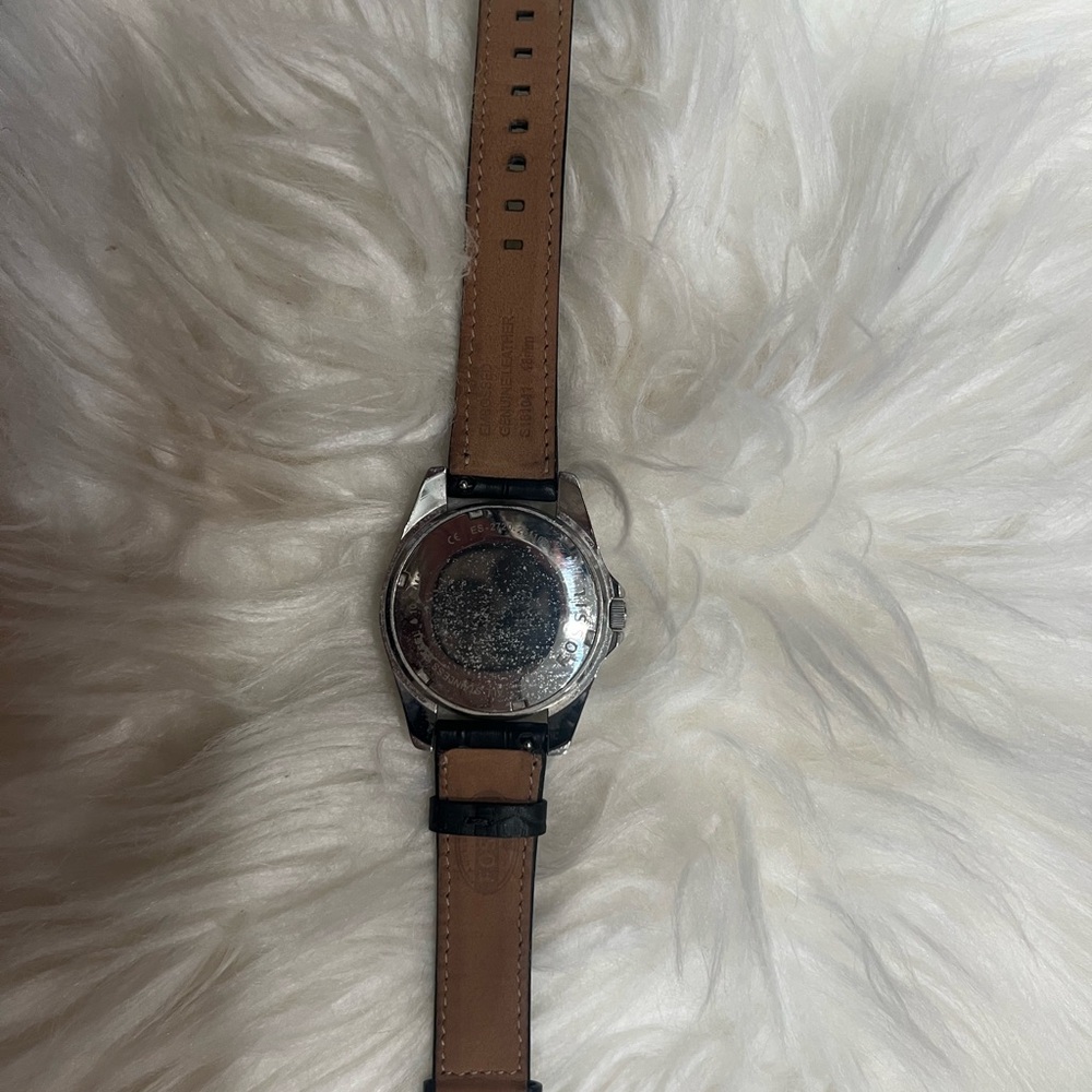 Vintage Fossil Silver Chronograph with Black Leather Strap - Picture 3 of 4